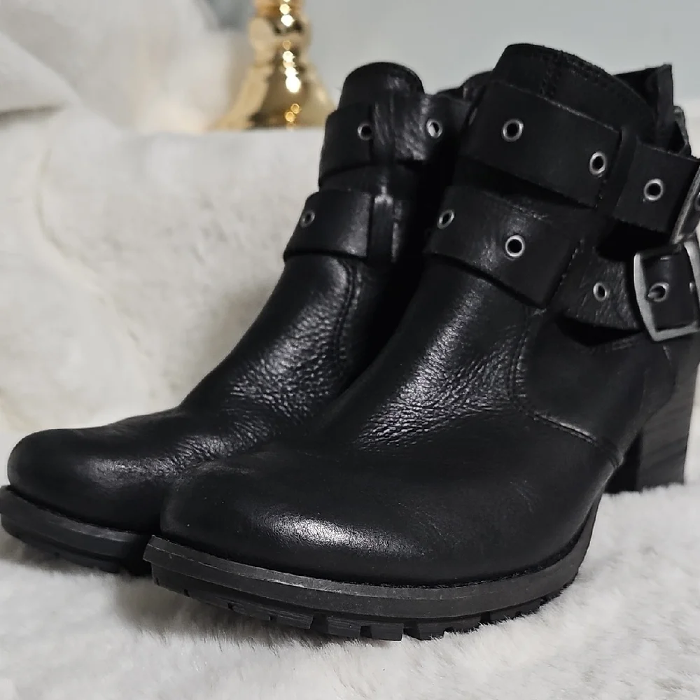 Caterpillar Women's Tora Black Ankle Boots with Buckle Detail - Picture 6 of 12
